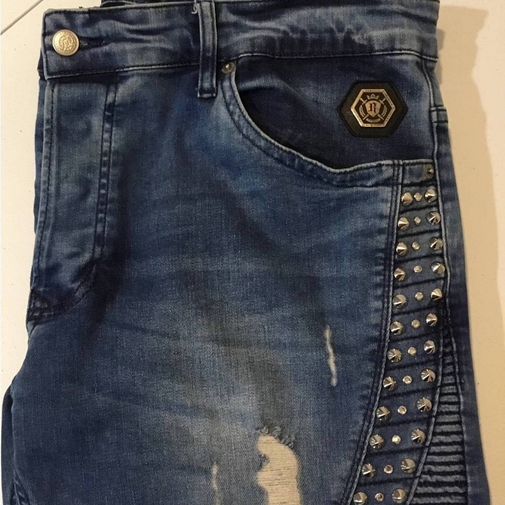 Blue Distressed Legendary Rawyalty Men's Jeans with Studded Distressed Jens